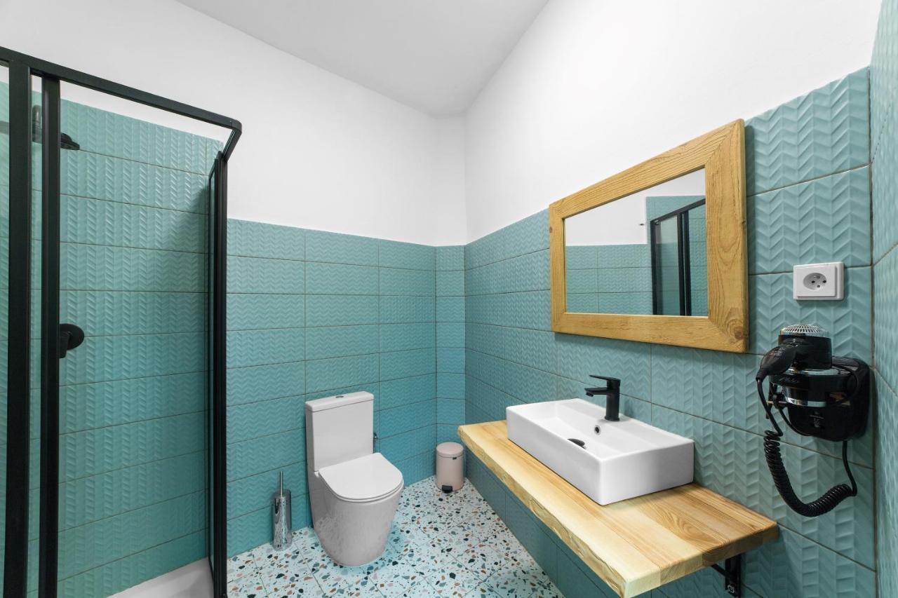 Hostel Elf Прага Экстерьер фото