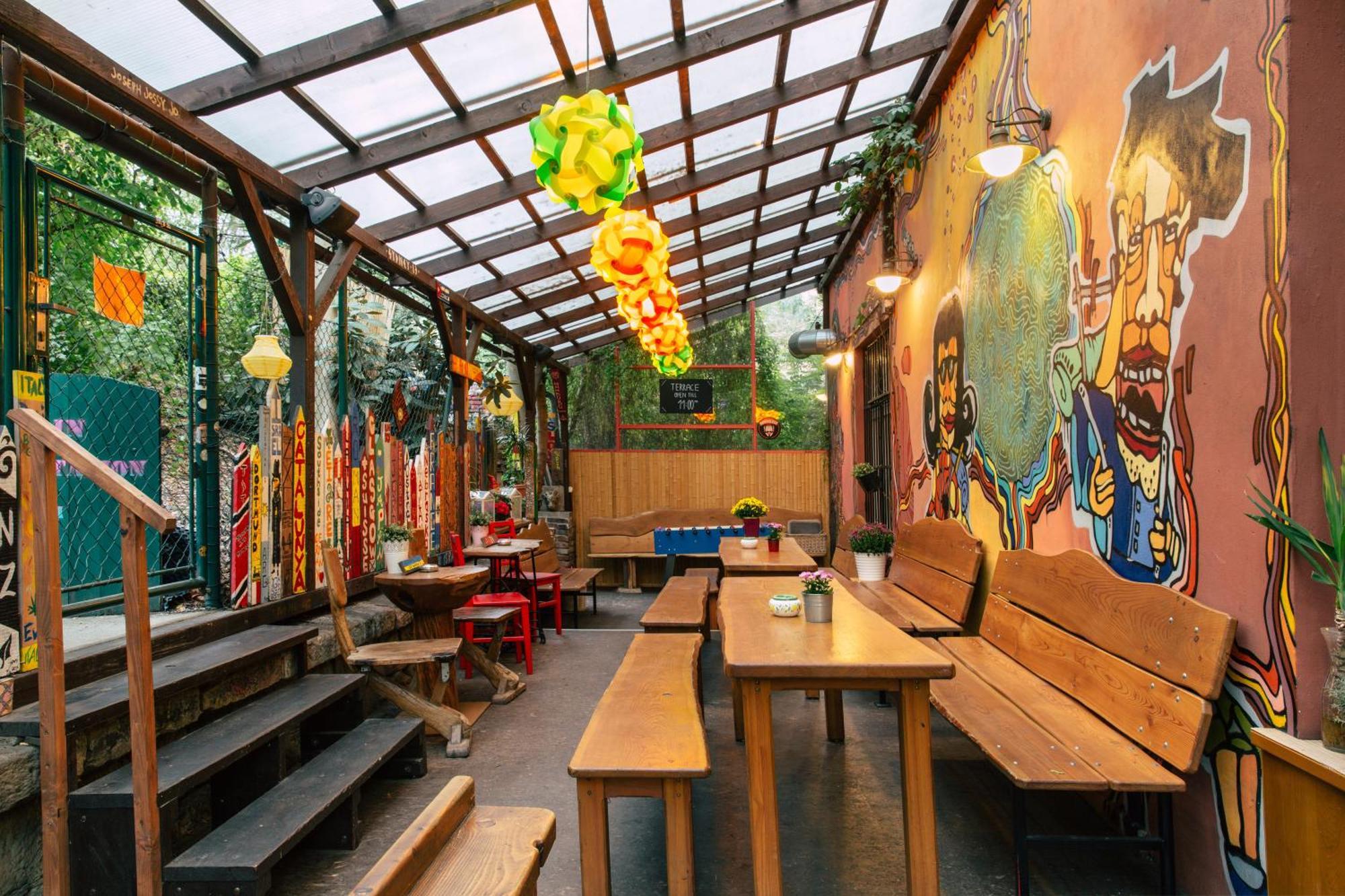 Hostel Elf Прага Экстерьер фото